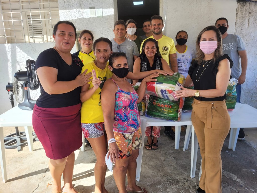 Prefeitura de Araçagi fez entrega das cestas básicas do projeto A.D.A do Governo Federal