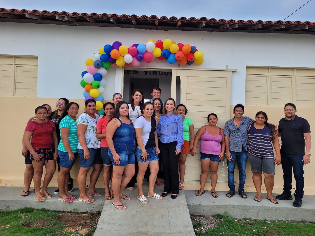 Prefeitura entrega escola reformada na comunidade do Cipoal Prefeitura entrega escola reformada na comunidade do Cipoal