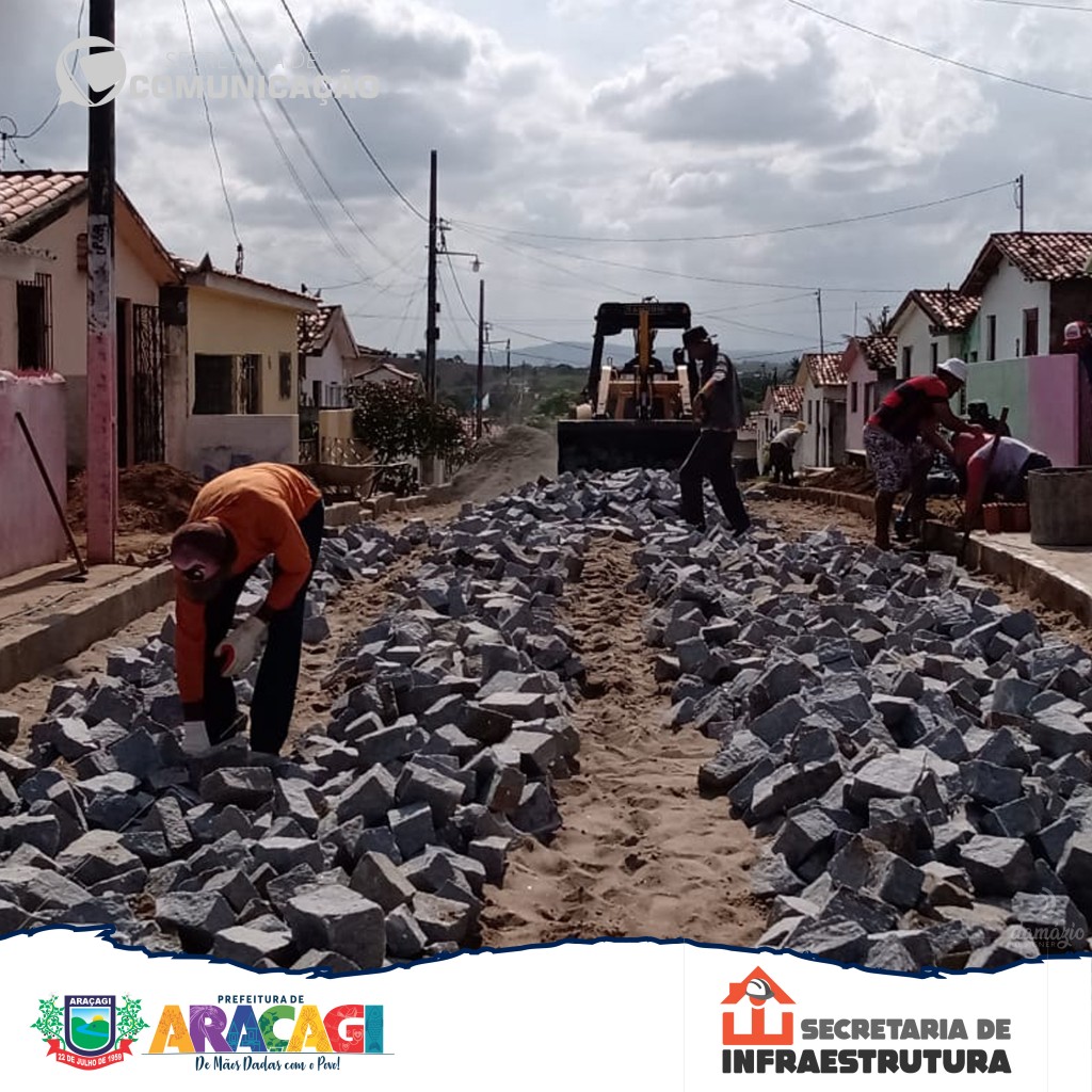 Prefeitura de Araçagi inicia pavimentação de mais uma rua no Conjunto Santo Amaro Prefeitura de Araçagi inicia pavimentação de mais uma rua no Conjunto Santo Amaro