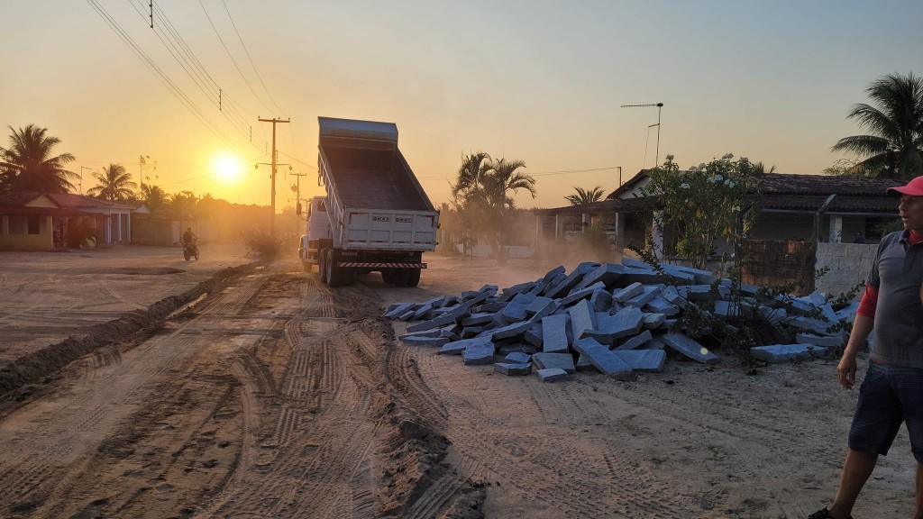Pavimentação, UBS e Água para o Assentamento Maria Preta. confira o vídeo